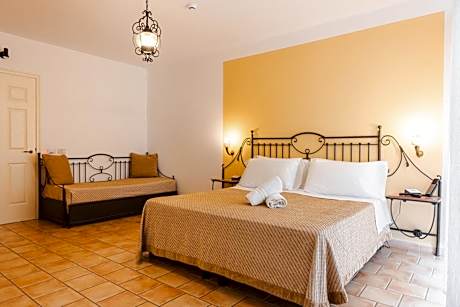 Comfort Quadruple Room