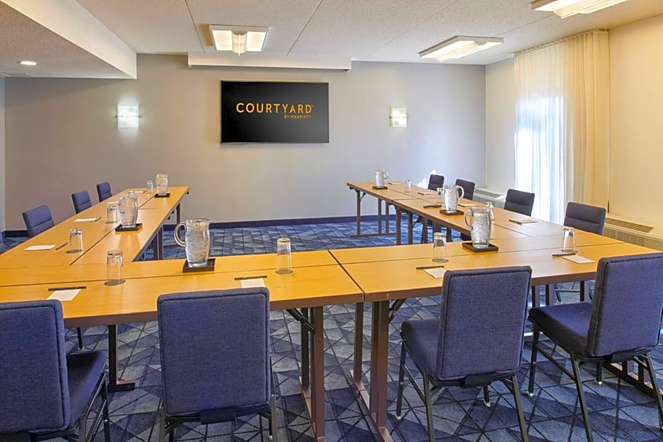 Courtyard by Marriott Chicago Lincolnshire