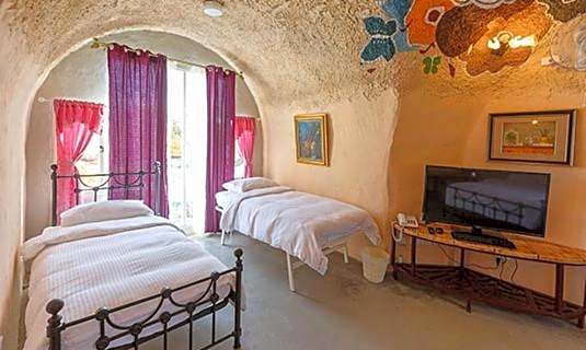 HI-BI Outer Space House BnB