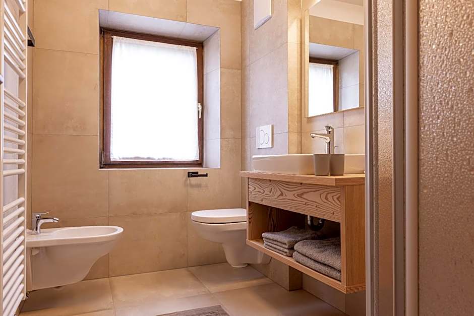 SAN PIETRO DOLOMITI Small Budget Hotel