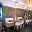Square Small Luxury Hotel