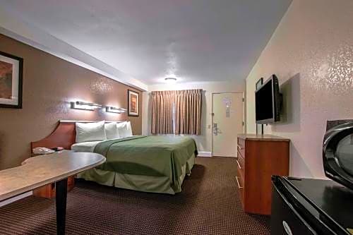 Studio 6 Anaheim – Anaheim, CA