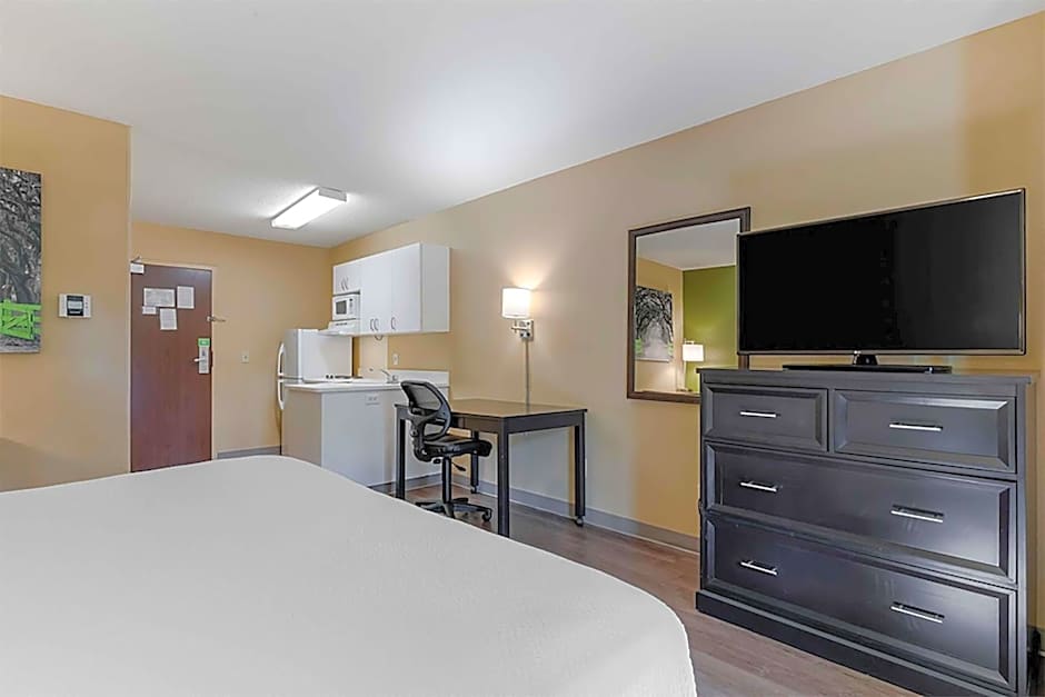 Baymont by Wyndham Auburn Hills South