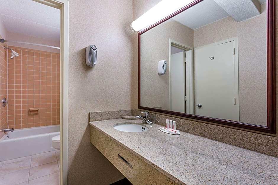 Ramada by Wyndham Triangle/Quantico