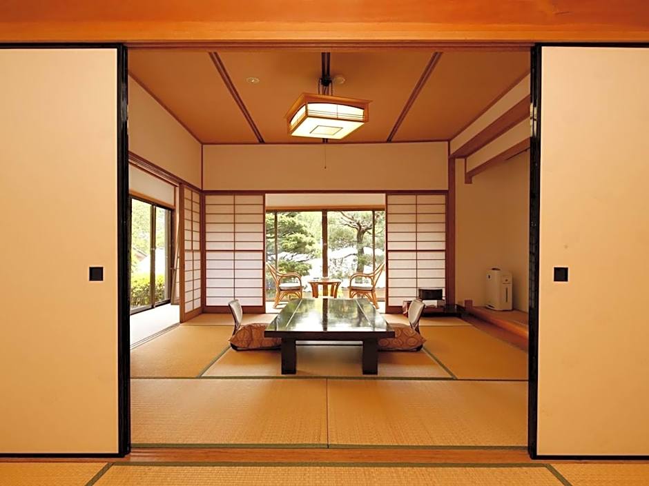 源泉掛け流しの宿Albergo湯楽