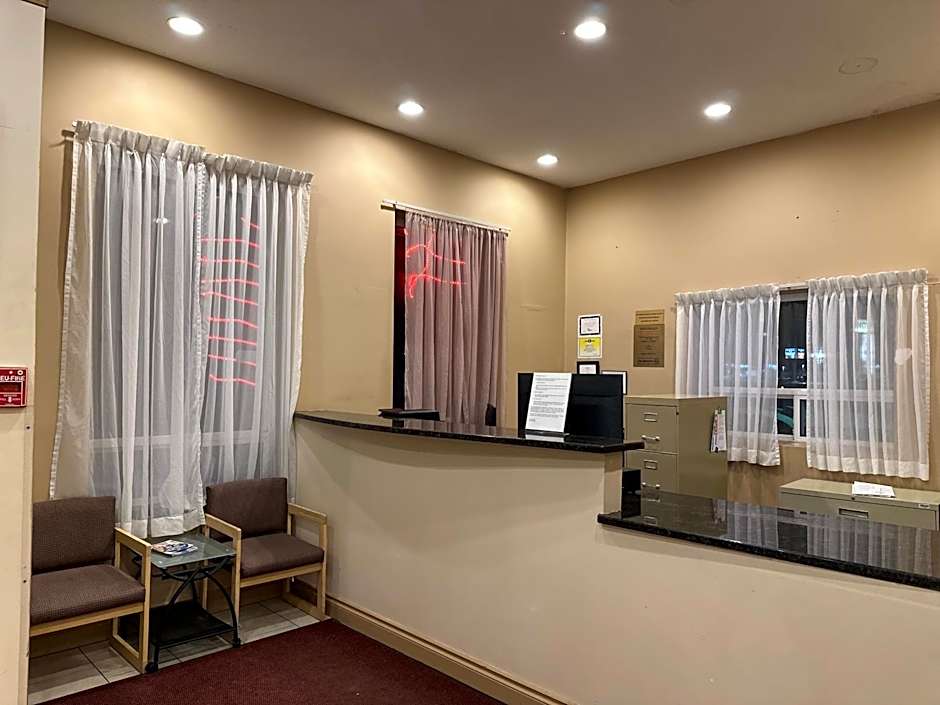 Lone Star Hotel