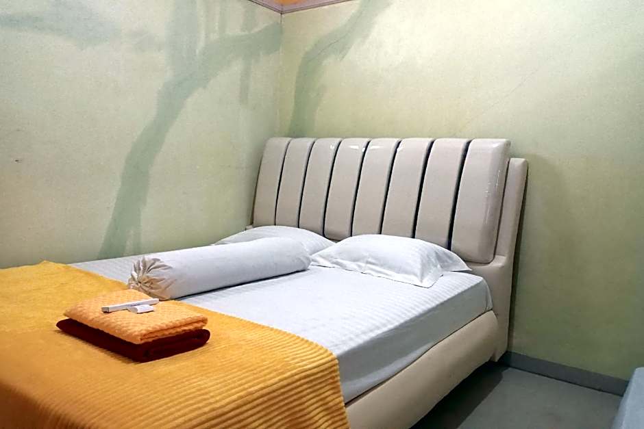 Hotel O Kost Nian Syariah Near SPBU Pertamina 74.91657 Mattirotasi Sidrap