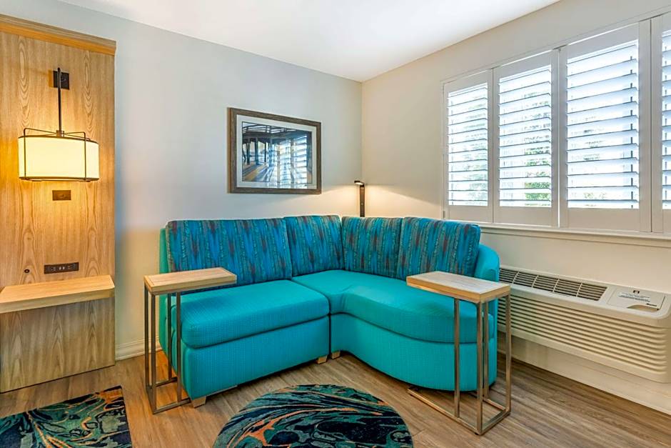 Best Western Plus Capitola By-The-Sea Inn & Suites