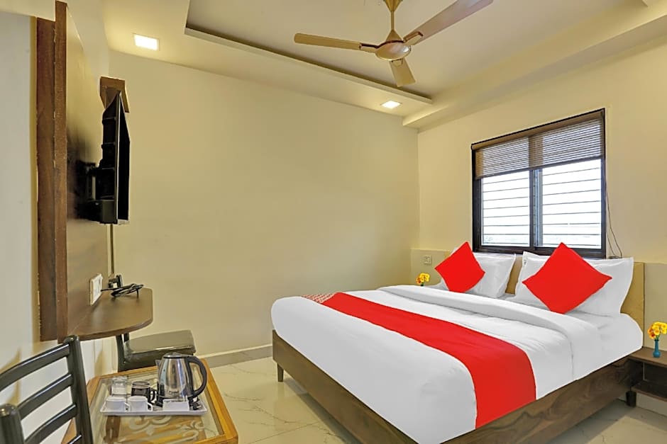 Flagship Nandi Palace Lodging And Boarding – Bombay/ Mumbai, KY