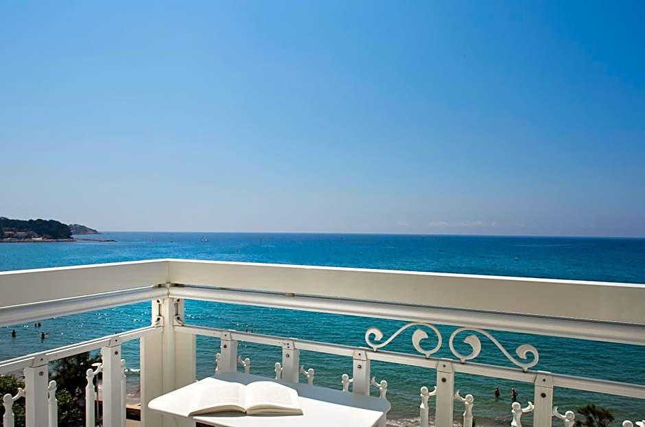 Grand Hotel Des Sablettes Plage, Curio Collection By Hilton