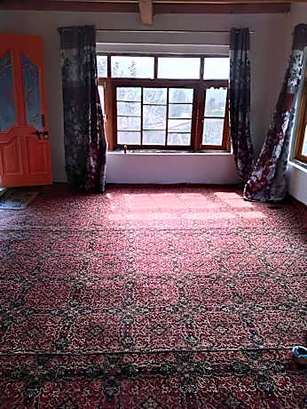 POP 92344 Zaid Homestay