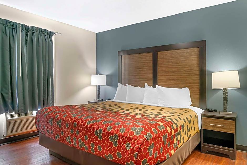 Econo Lodge Traverse City