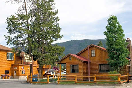 Lone Eagle Lodge And Snowmobile Rental