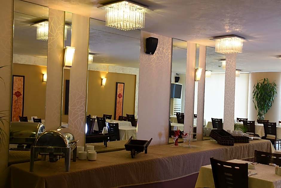 Al Murjan Palace Hotel