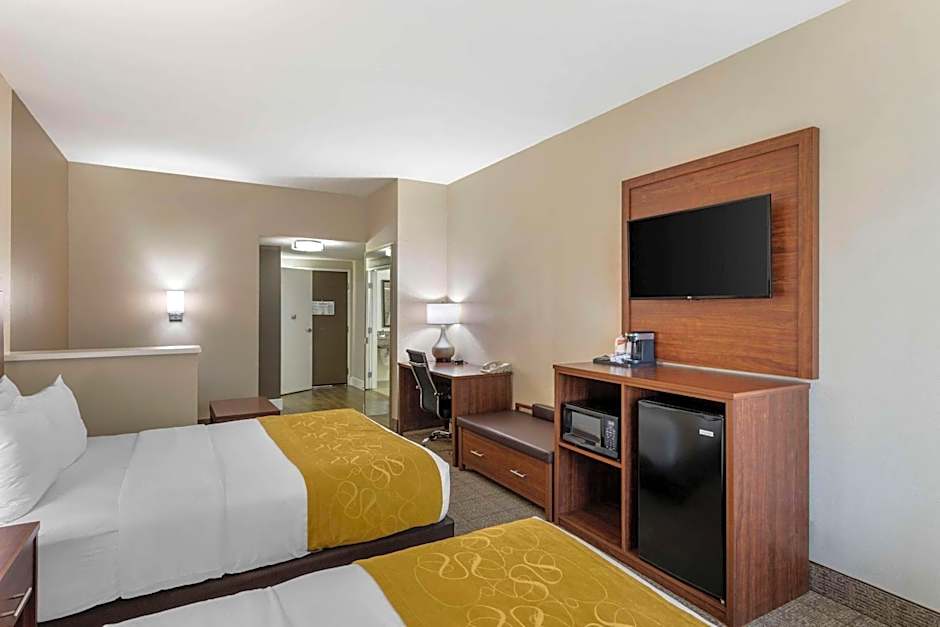Comfort Suites Tulare