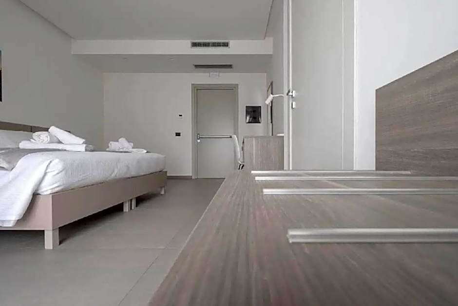 Foto 1 dari 10 — 1 Double Bed or 2 Beds, Accessible