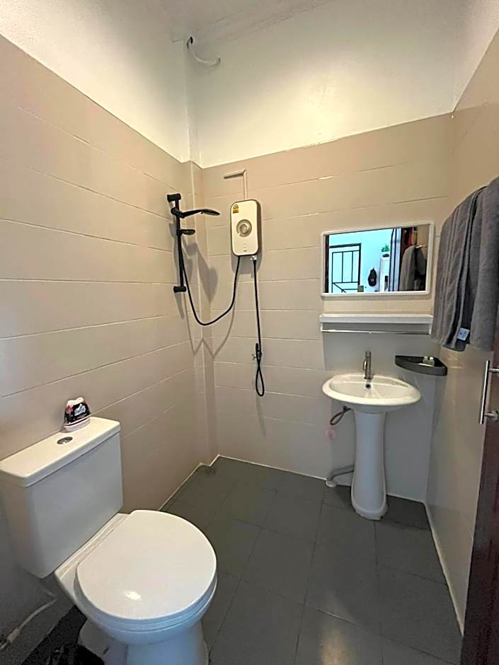 Passion Nai Harn Guesthouse