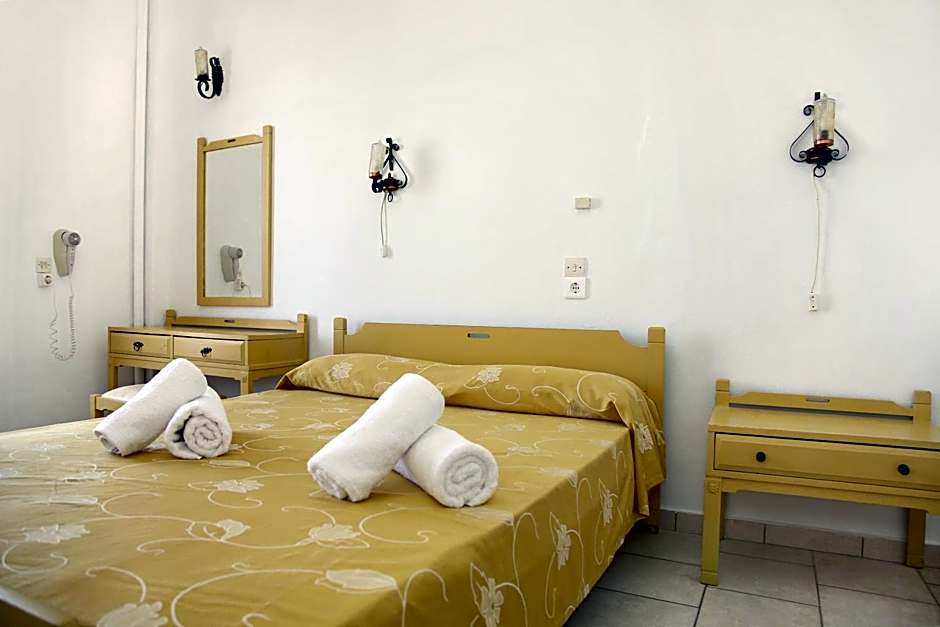 Asterias Hotel - Seafront