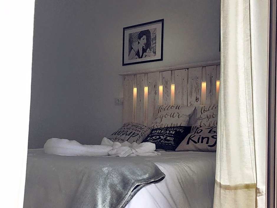 Hostal Ciempozuelos, familiar, cerca del Parque Warner y Madrid