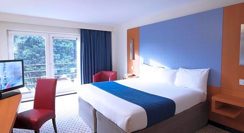 Ramada London North M1