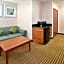 Holiday Inn Express Hotel & Suites Fredericksburg