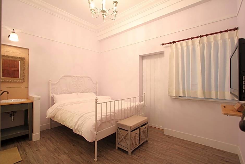 Photo 1 of 4 of Double Room