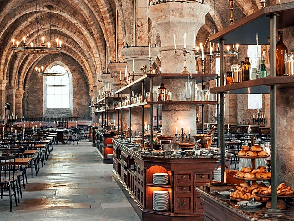 Abbaye Des Vaux De Cernay