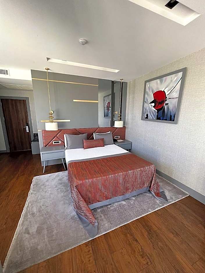 Photo 1 of 14 of Junior Suite