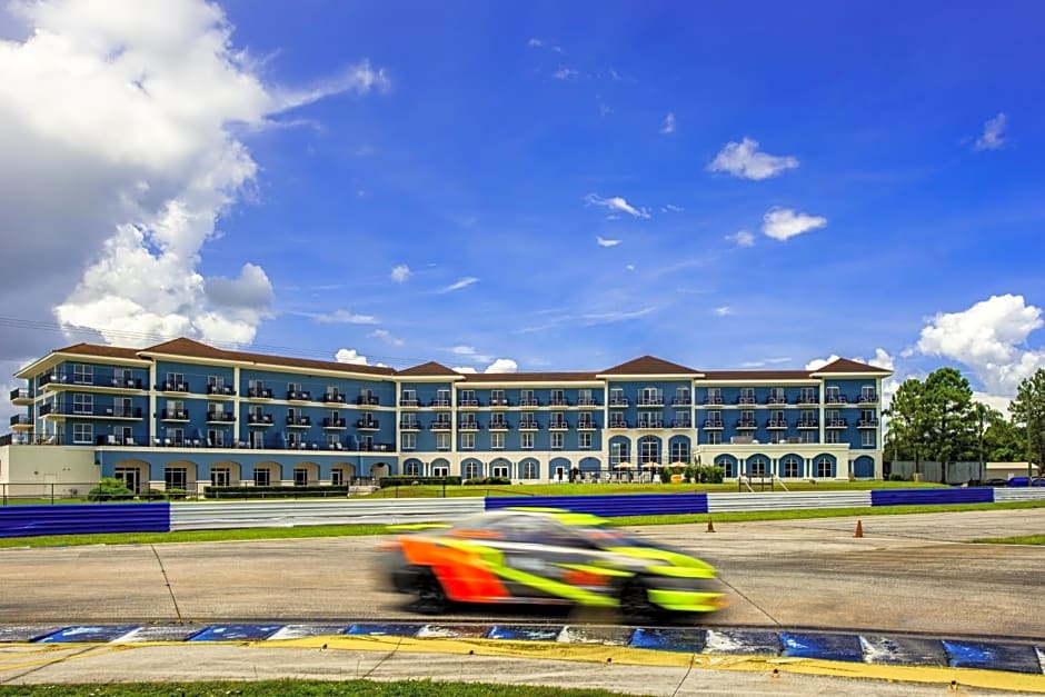 SEVEN Sebring Raceway Hotel