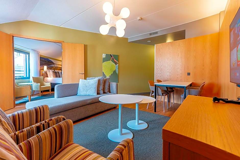 Photo 1 of 4 of Suite