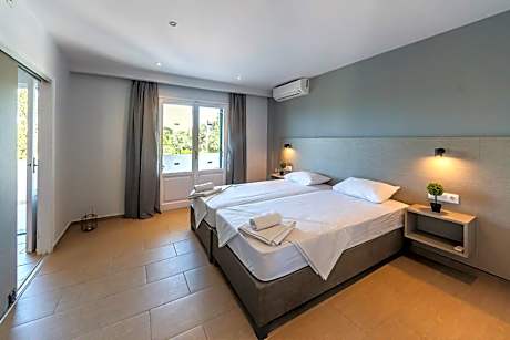 Quadruple Room with Balcony