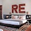 Soprarno Suites
