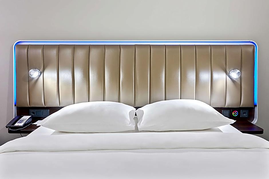 Park Inn by Radisson Kyiv Troyitska