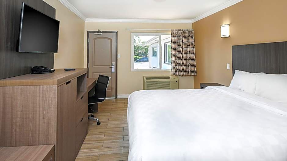 Sea Rock Inn - Long Beach