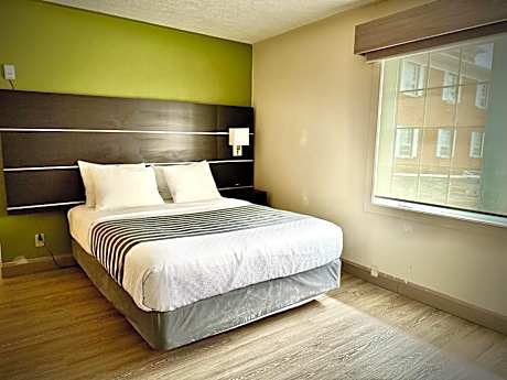 1 King Bed Nsmk Hi Speed Net Sofabed Cofmkr Hair Full Breakfast