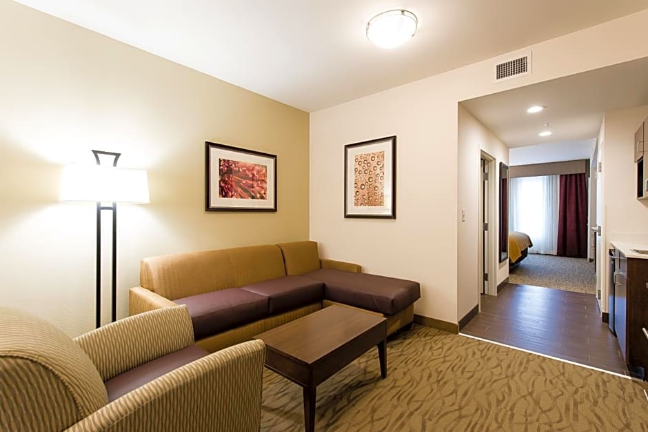 Holiday Inn Express & Suites Aiken By IHG