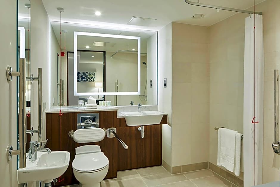 Courtyard by Marriott Oxford City Centre