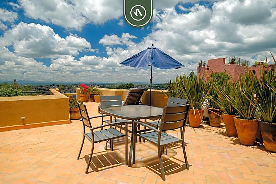 Amazing House in City Center - Rooftop - Skyline