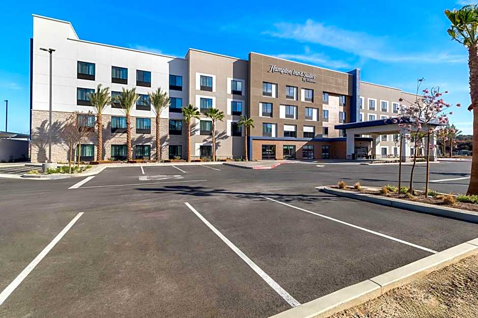 Hampton Inn & Suites by Hilton Corona