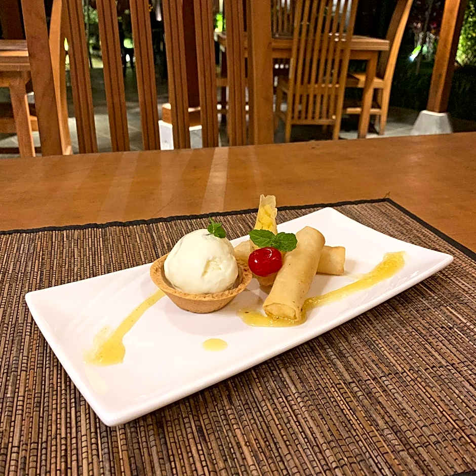 The Nalaya Hotel & Resto