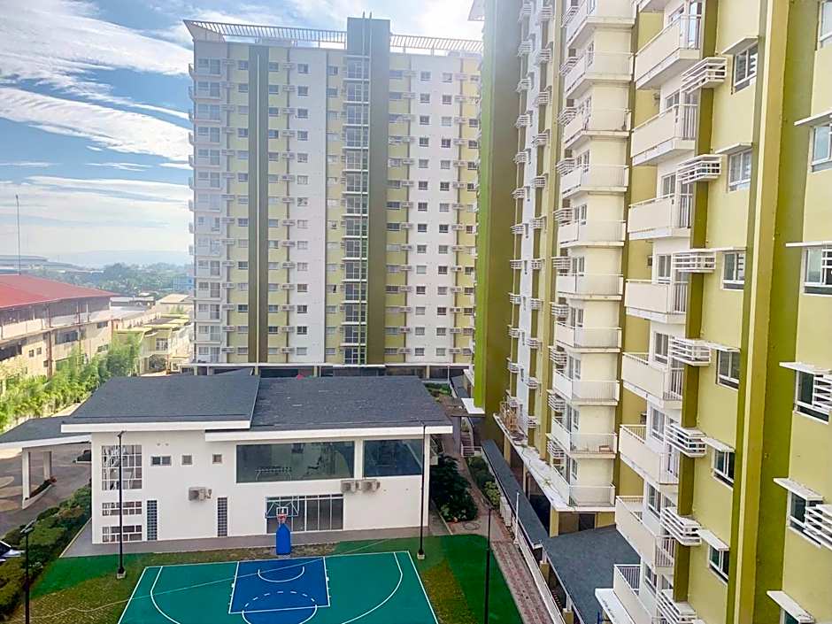 Casa Ison at MesaVerte Residences - Condo at CDO city center with free use of swimming pool