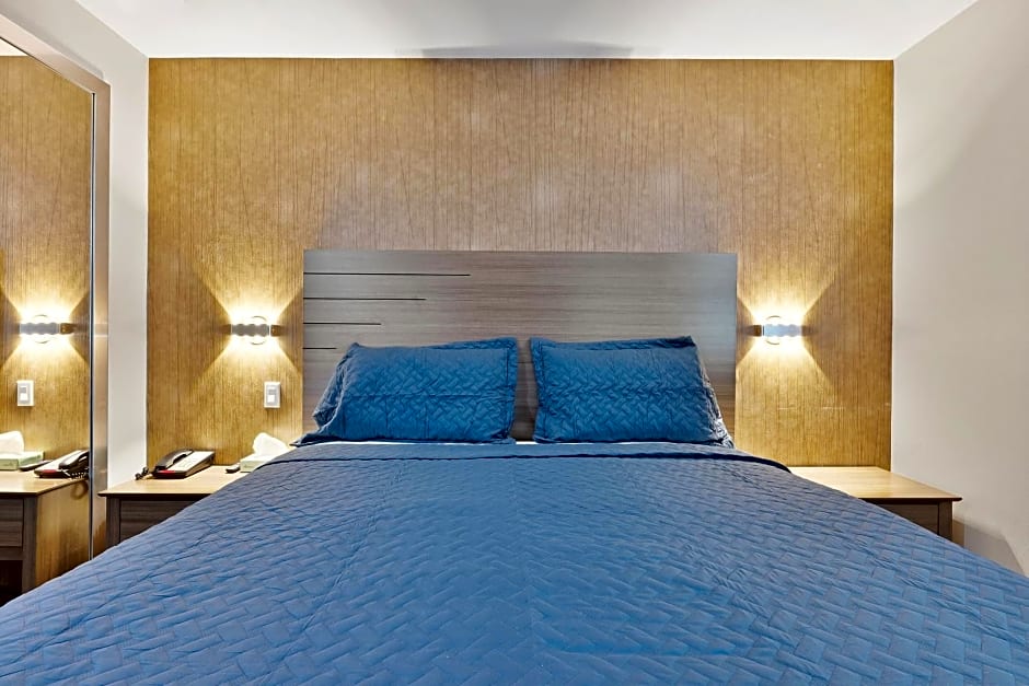 Casa Blanca Hotel Brooklyn