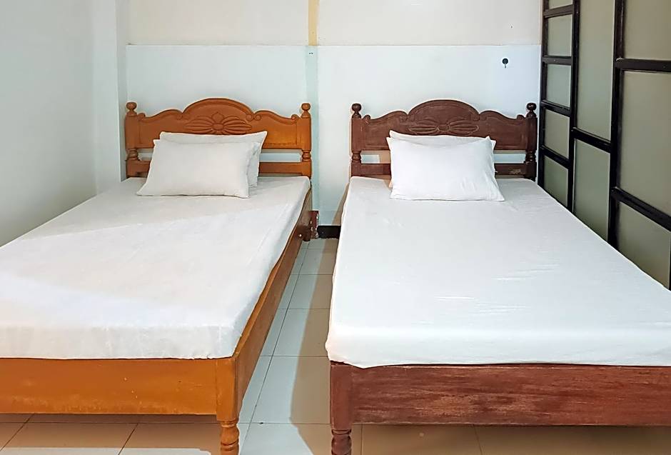 RedDoorz @ Grand Valley Hotel Junction Luna Cagayan