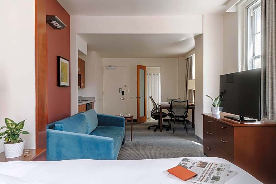 Club Quarters Hotel in Philadelphia