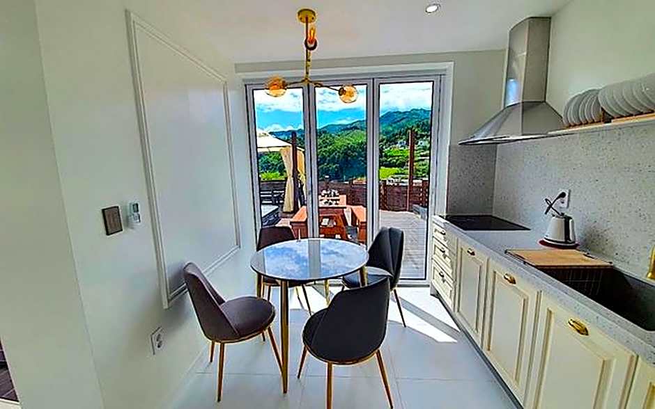 Gapyeong Pool Villa Lavelo Pension