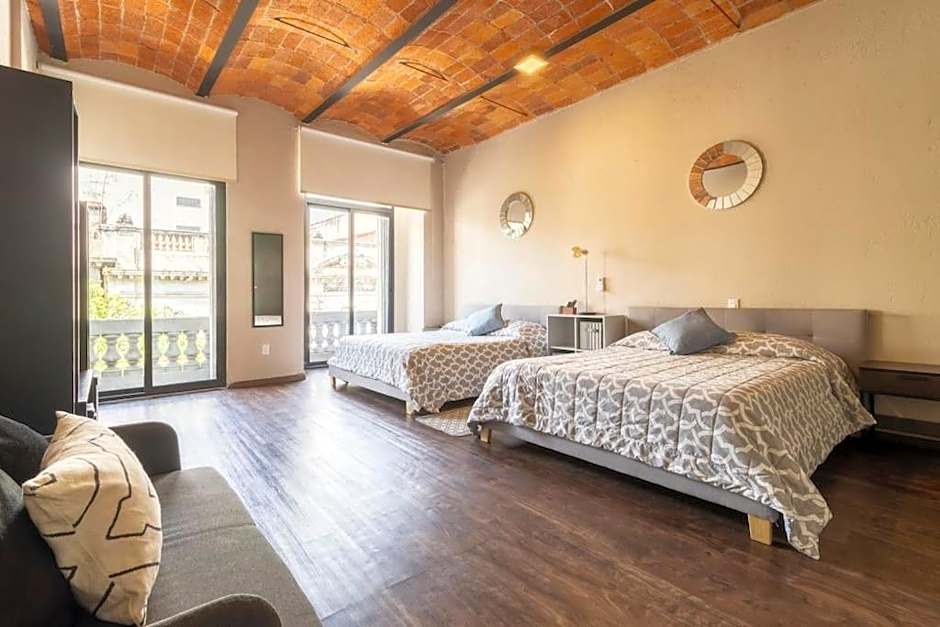 204 Historic Center 2Bdrm 2Bath AC Apt Rooftop