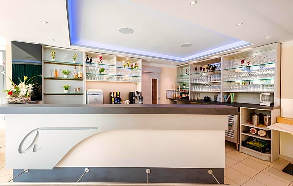 ALPHA HOTEL Hermann von Salza