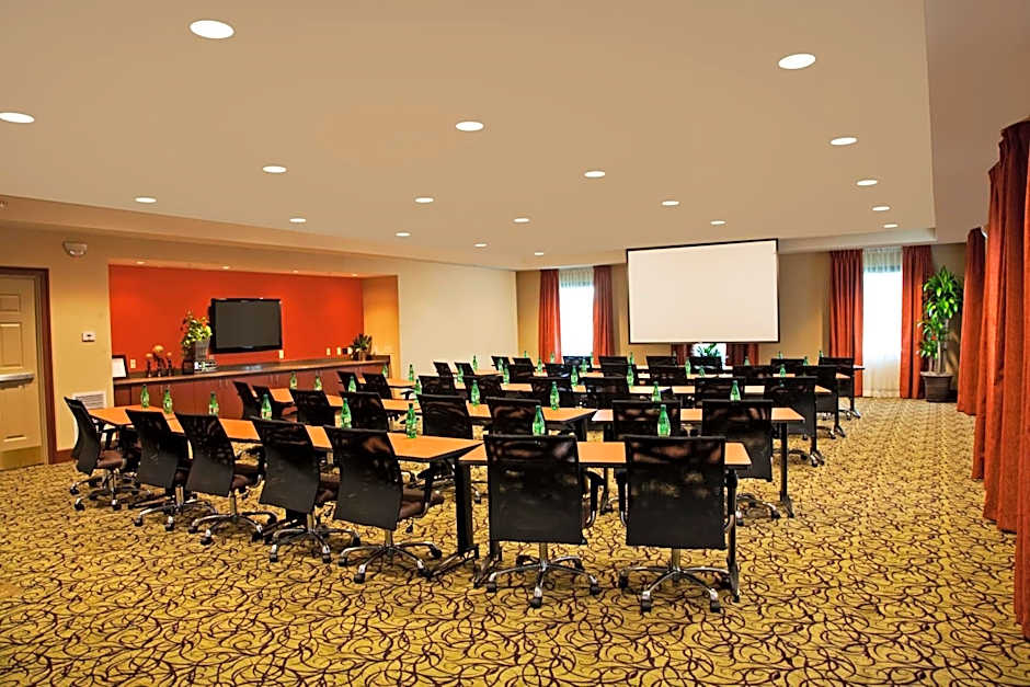 Staybridge Suites Chantilly Dulles Airport By IHG