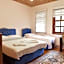ÖZ Butik Otel Antik Kent Myrleia