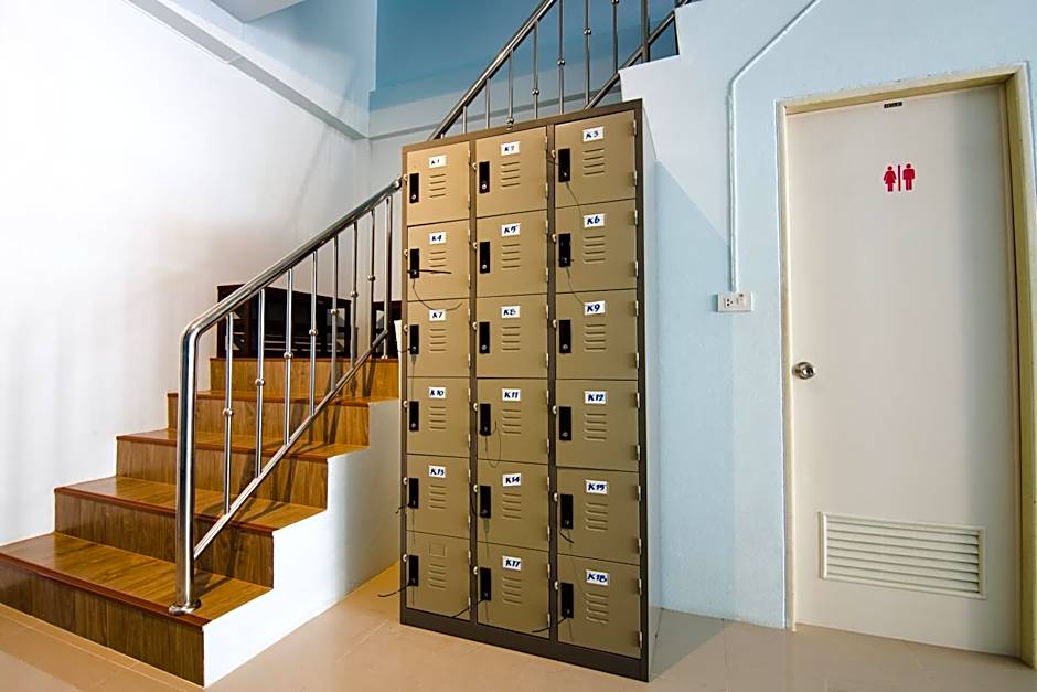 Khaosok Secret Hostel